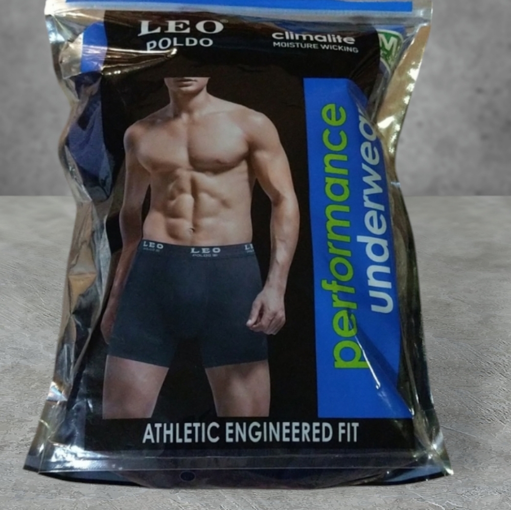 Size M LEO climate moisture black athletic performance boxer briefs